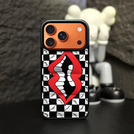 アイフォン17 chrome hearts風 カバー 