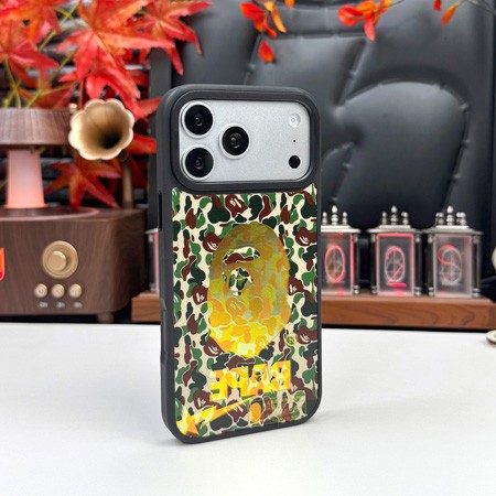 アイホン17 携帯ケース ア・ベイシング・エイプ bape 