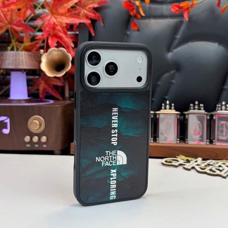 アイホンiphone17プロ スマホケース the north face風 