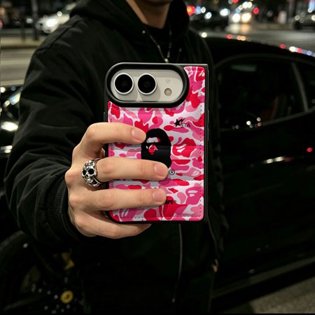 bape ア・ベイシング・エイプ スマホケース アイフォーン18プロ 