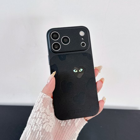 アイフォーンiphone16 Pro カバー comme des garçons風 