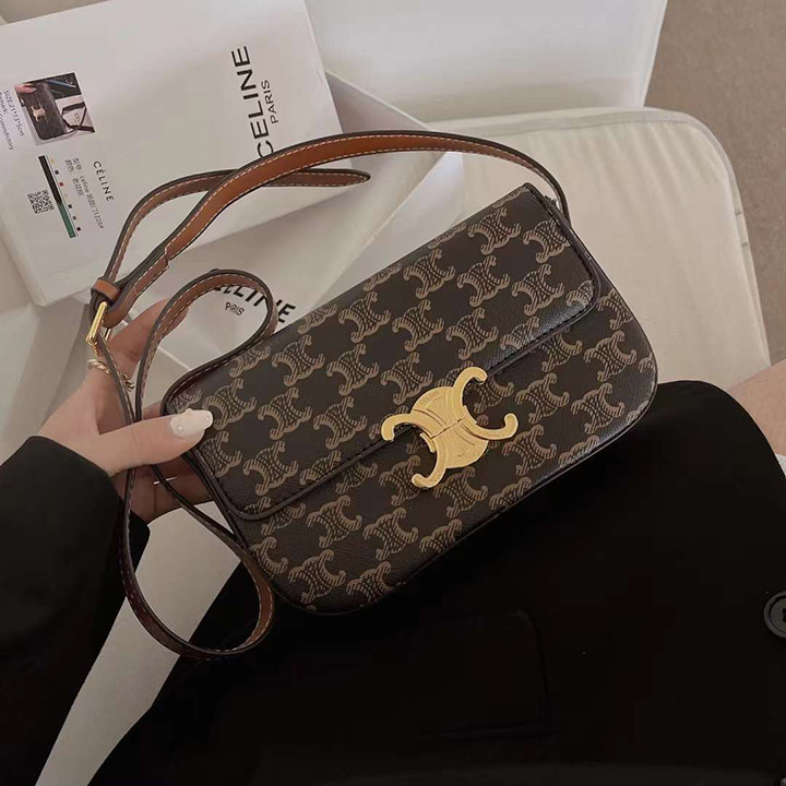 celine セリーヌ アイホン17 カバー 