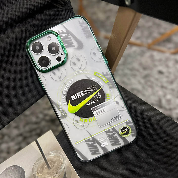 ブランド 携帯ケース iphone17プラス nike 