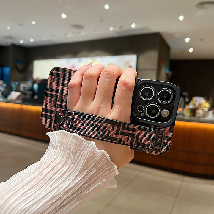 ハイブランド スマホケース アイフォン17プロ フェンディ風 
