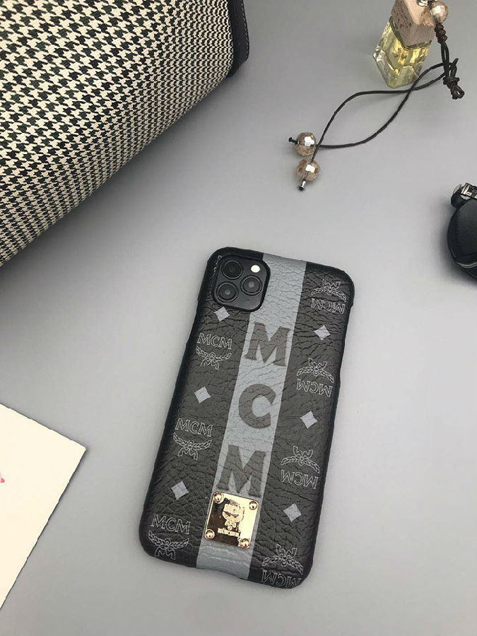 ブランド アイフォーン15 pro max スマホケース 