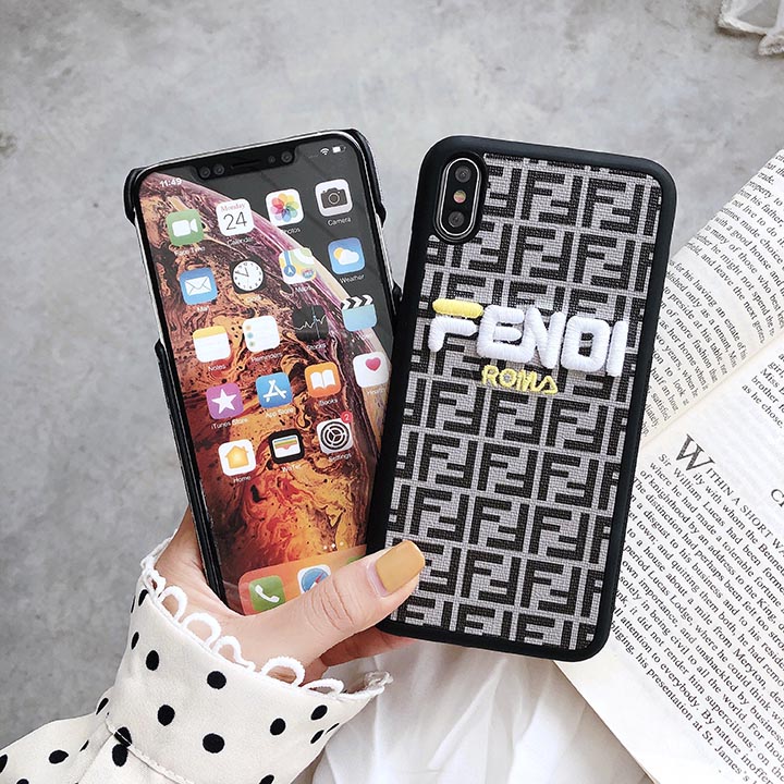 フェンディ風 iphone17 カバー 