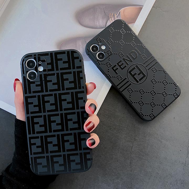 fendi フェンディ アイフォン17 カバー 