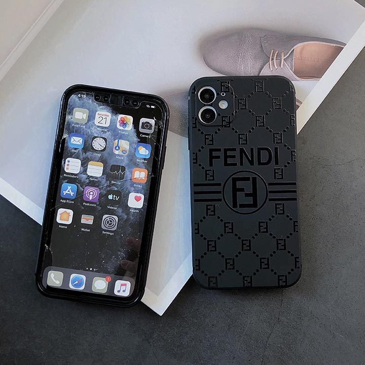 fendi 携帯ケース アイフォン17plus 
