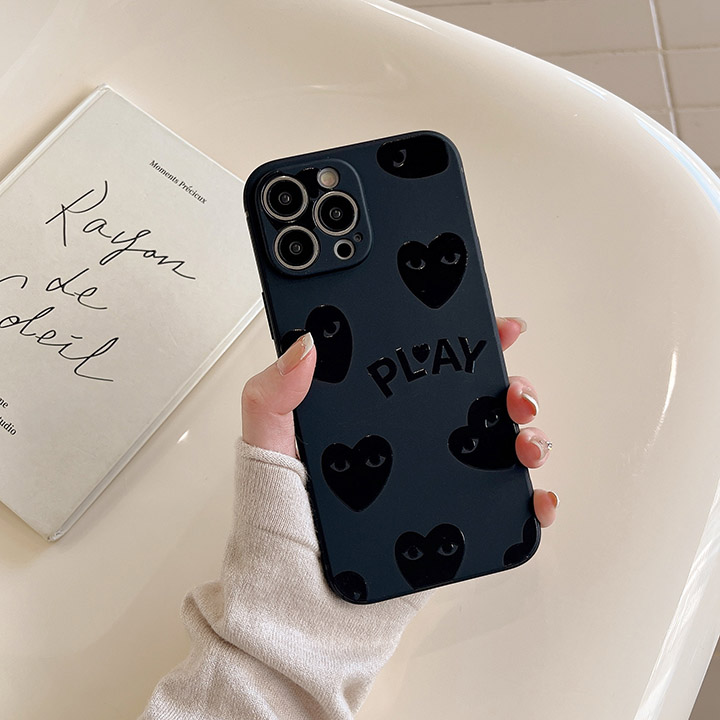 アイフォン17pro max スマホケース コムデギャルソン風 