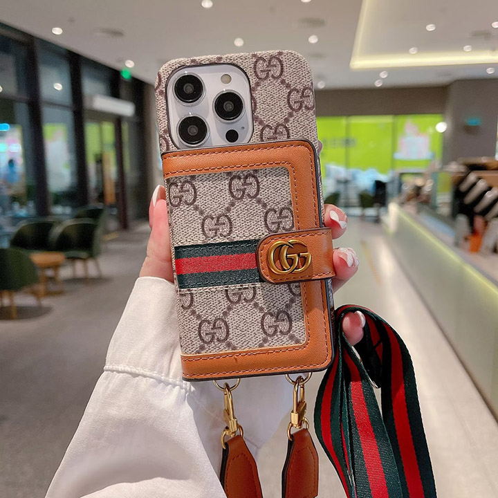 ブランド アイフォン 15 スマホケース 