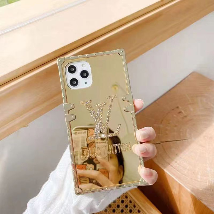 シャネル iphone13pro ケース 