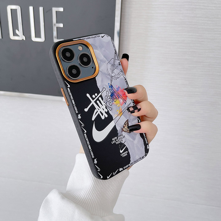 nike iphone 15 