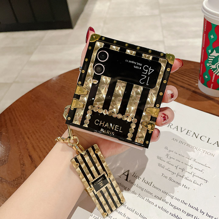 chanel ケース アイフォン17 