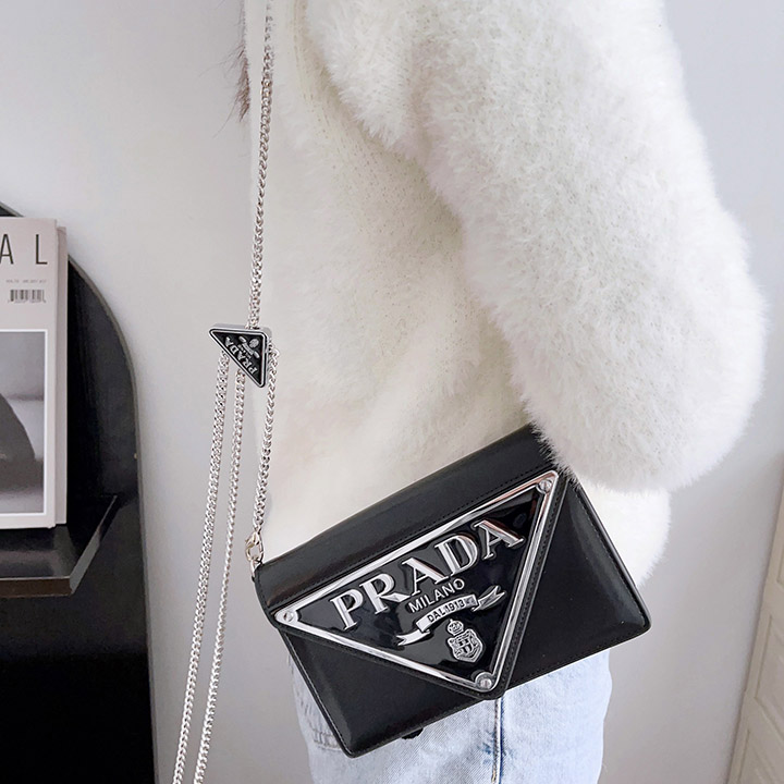 prada プラダ 携帯ケース アイフォン17プロ 