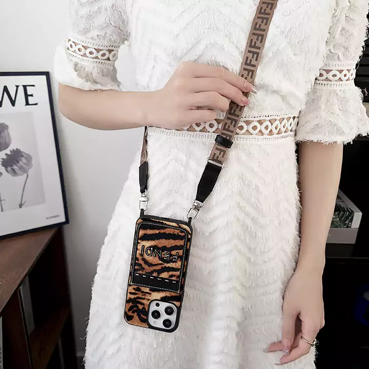 アイホン17プロ max ケース fendi フェンディ 