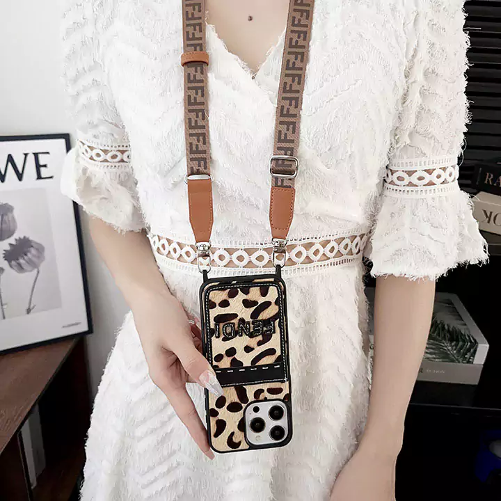 iphone13pro フェンディ fendi スマホケース 