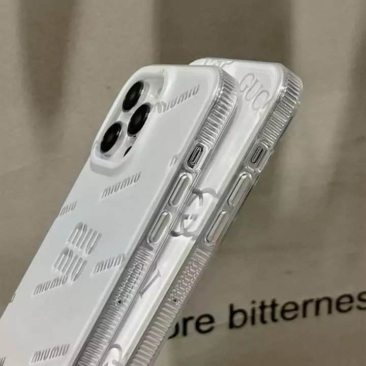 グッチ アイホン17 