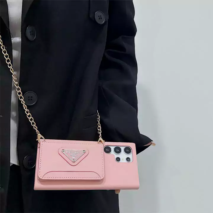 アイホン17プラス prada風 スマホケース 