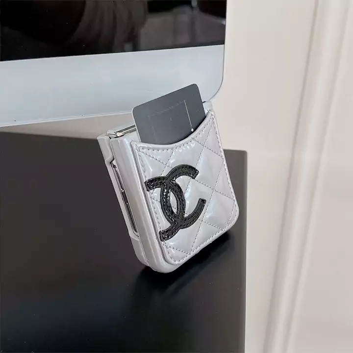 ブランド カバー アイホン17プラス 