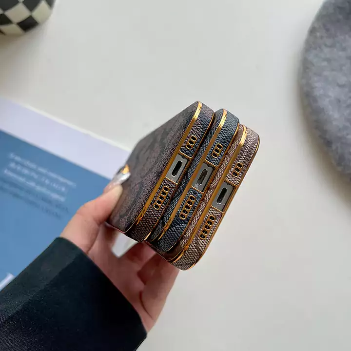 ハイブランド スマホケース iphone17プロ coach 