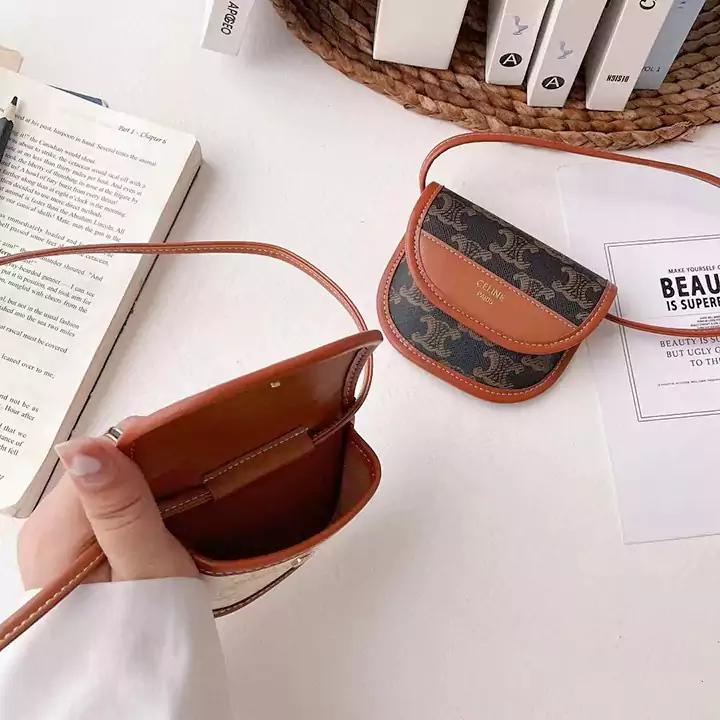 ブランド ケース アイフォーン17plus セリーヌ風 