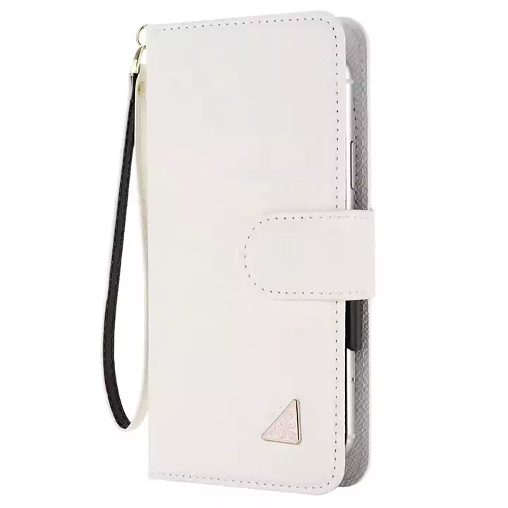 ハイブランド カバー アイホン17 prada 