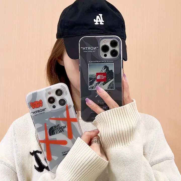 iphone17pro カウズ風 カバー 