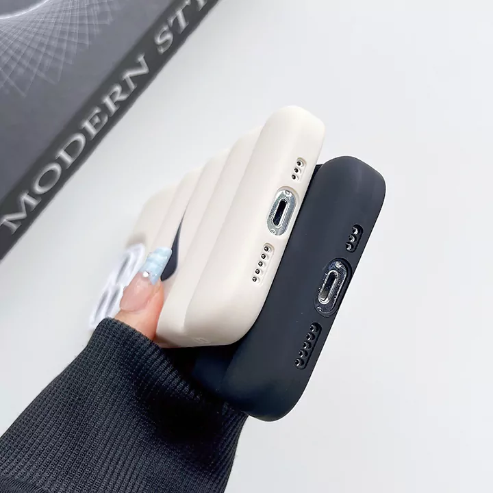 ブランド カバー iphone 14 nike 