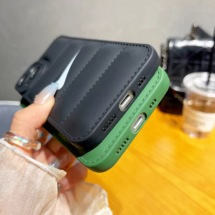 ハイブランド ナイキ風 アイフォン17plus カバー 