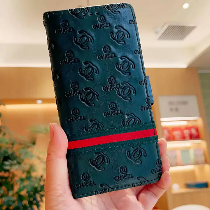 ハイブランド スマホケース アイフォン17プロ celine 