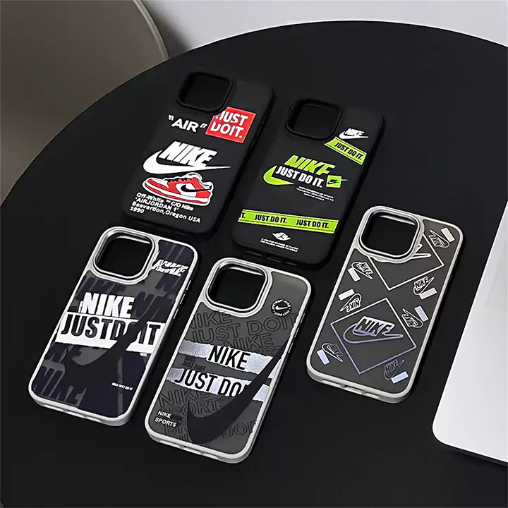 アイフォン 15 pro 携帯ケース ナイキ 