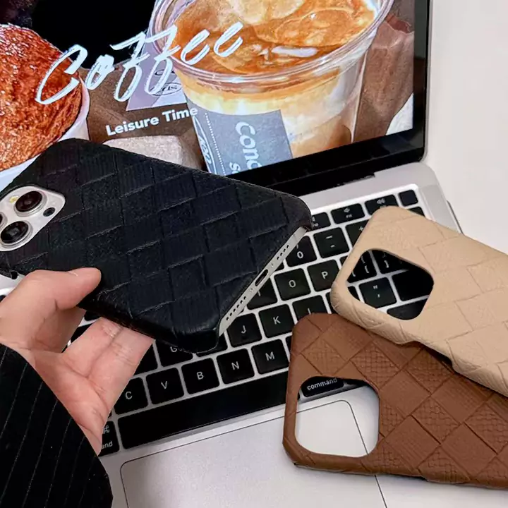 アイフォーン17プロ bv ボッテガ ヴェネタ スマホケース 