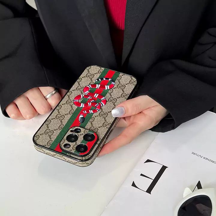 ブランド スマホケース iphone15 plus 