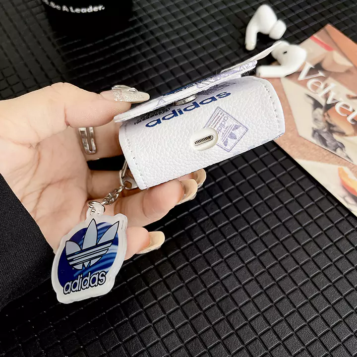 ブランド adidas アイフォーン17プロ 収納ケース 