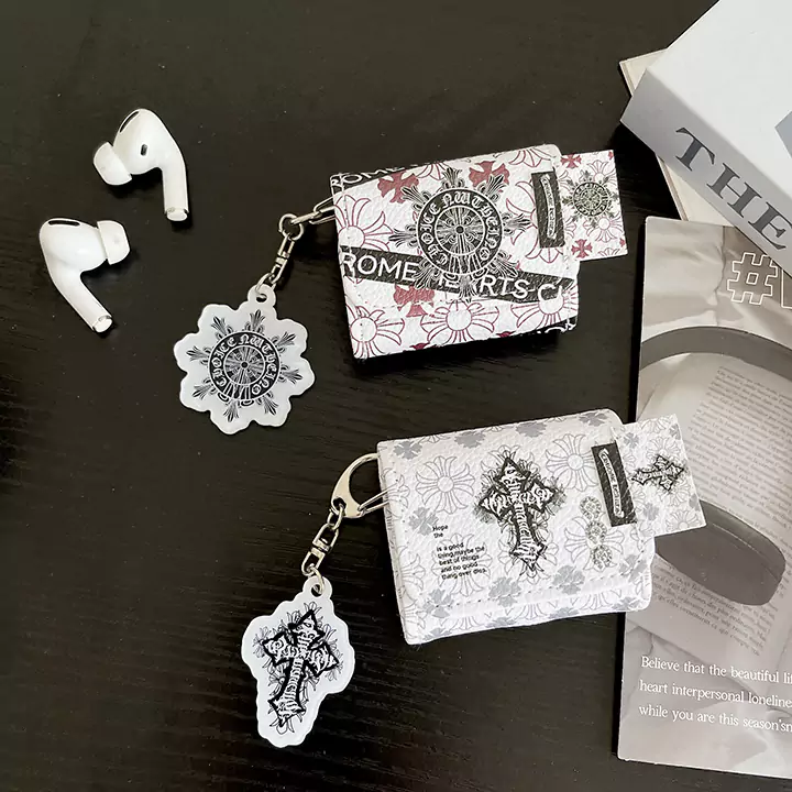 iphone17pro max ケース chrome hearts風 