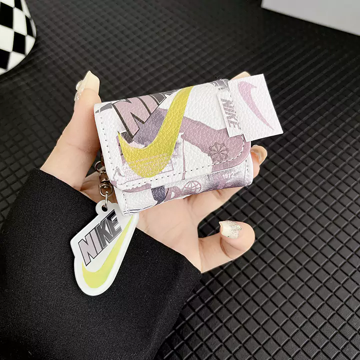 ブランド 収納ケース アイホンiphone17