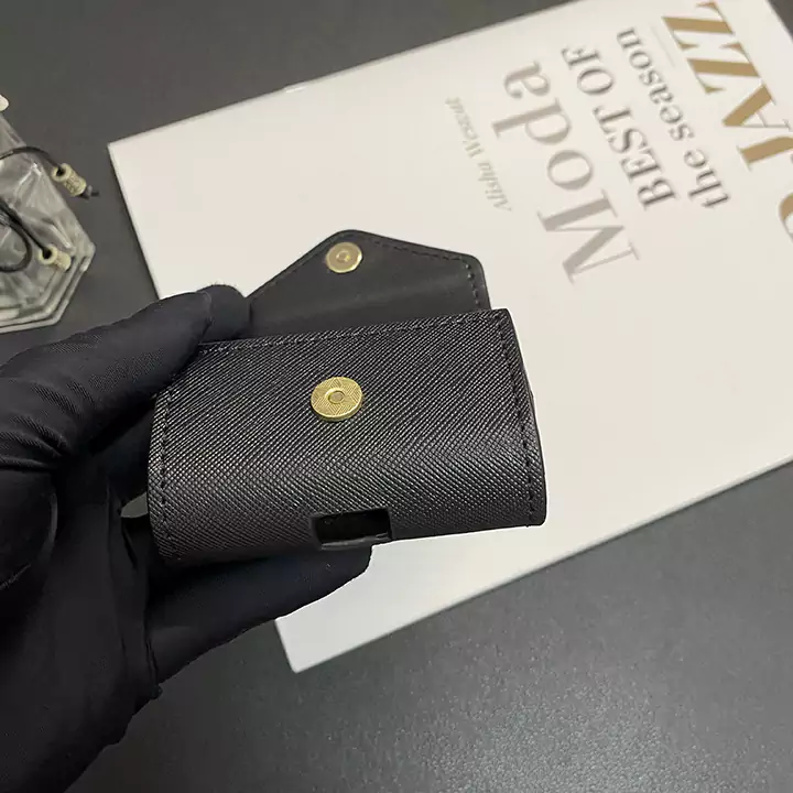 ハイブランド 収納ケース iphone17 prada風 