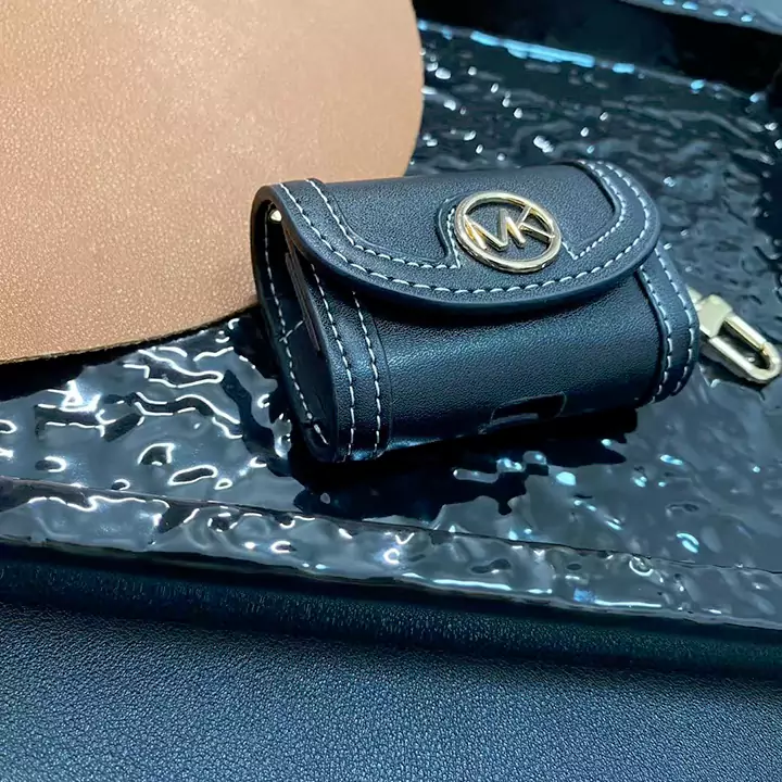 ブランド 収納ケース アイフォーン17プロ max mk 