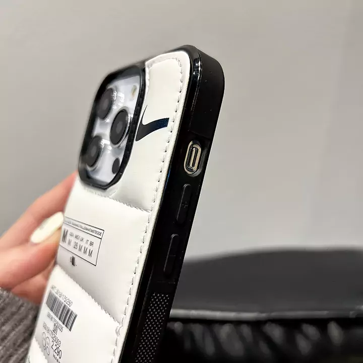 ブランド iphone 15 pro カバー 