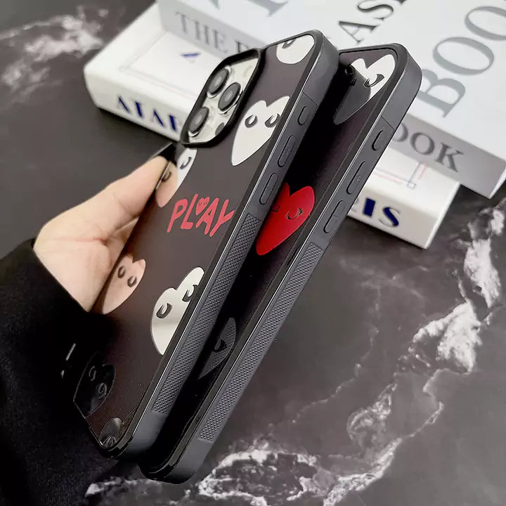 コムデギャルソン comme des garçons アイフォン17 