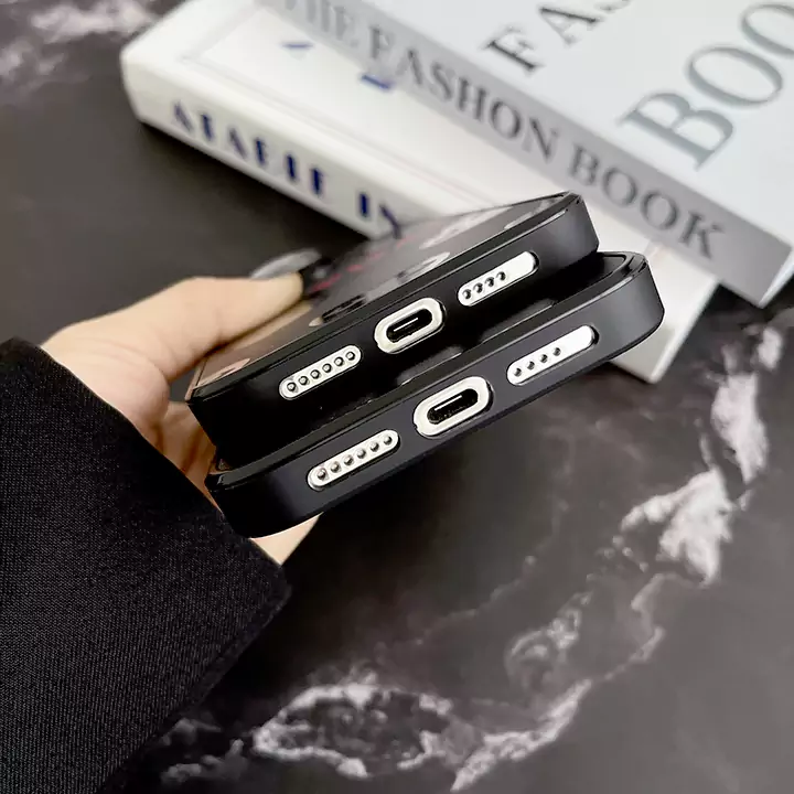comme des garçons コムデギャルソン アイフォーン17プラス スマホケース 