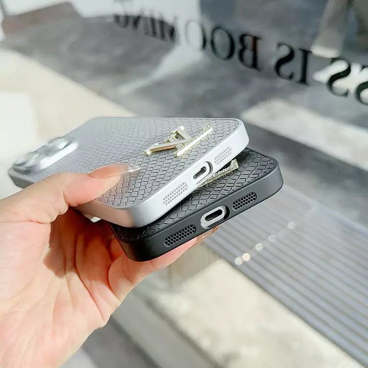 ブランド カバー iphone17  