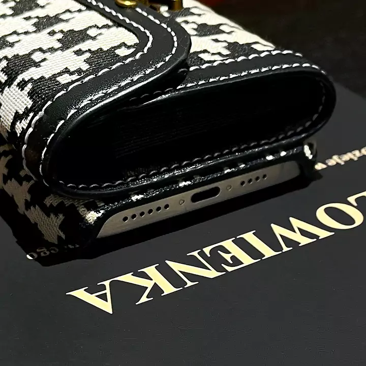 アイホン17 シャネル風 スマホケース 