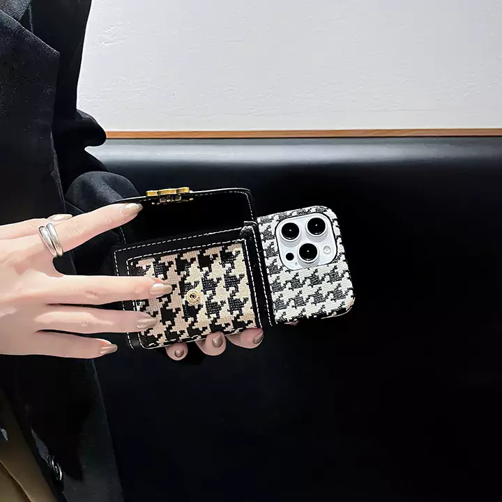 シャネル chanel スマホケース アイフォン17 