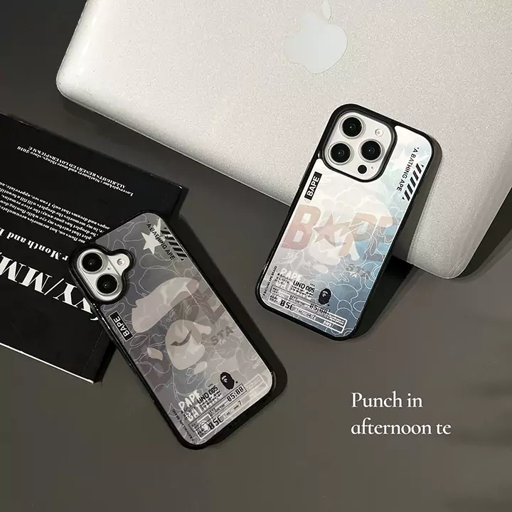 アイフォン17プロ カバー ア・ベイシング・エイプ bape 