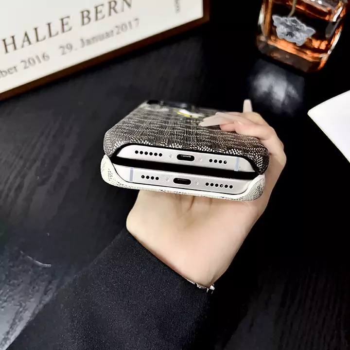 ブランド スマホケース iphone17 