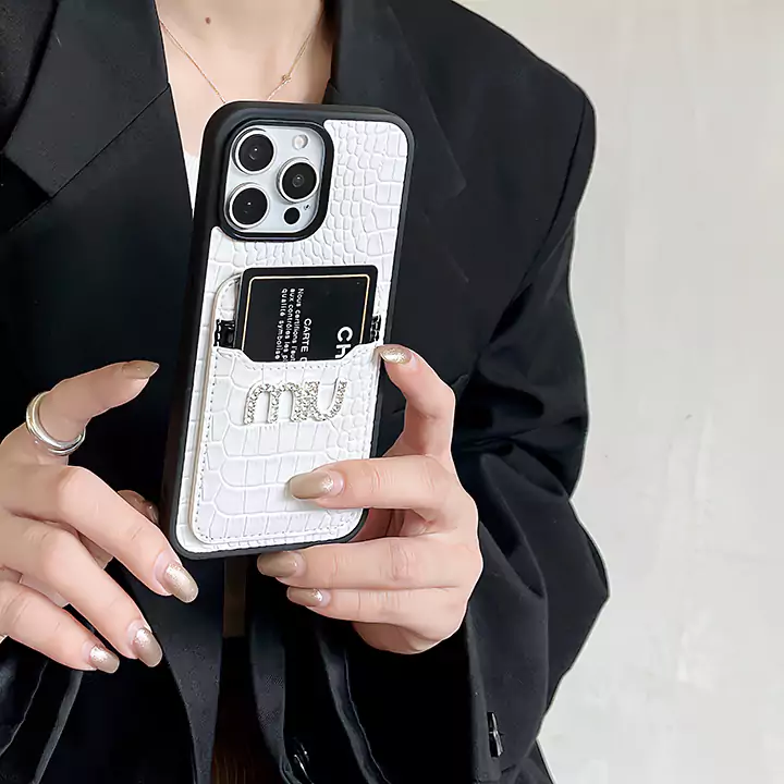 アイフォン17pro miumiu スマホケース 