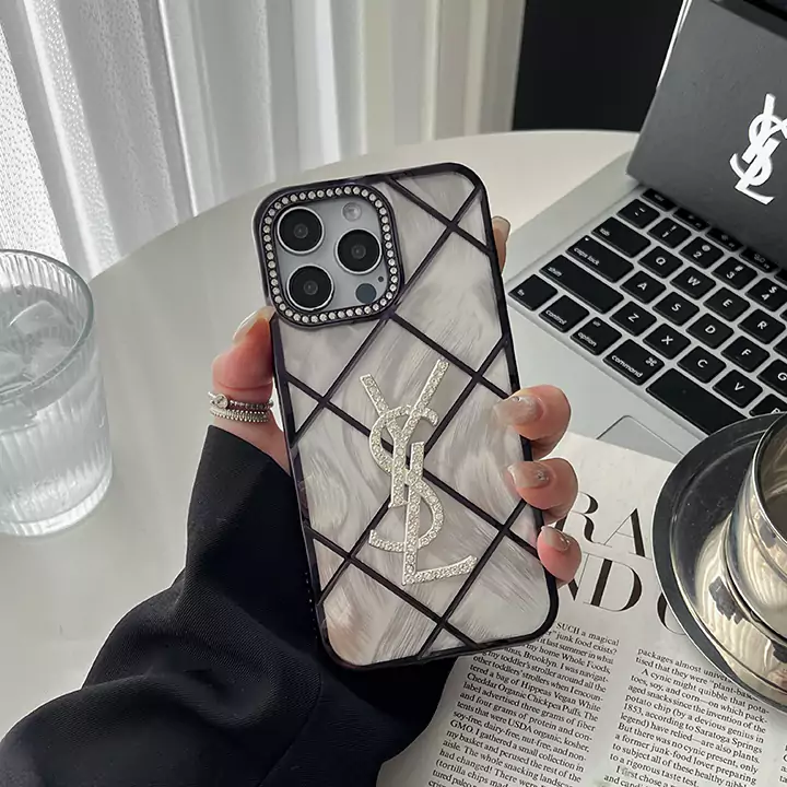ブランド アイフォーン 15 pro max スマホケース 
