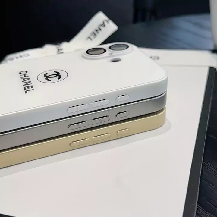 シャネル風 アイホン15 pro スマホケース 