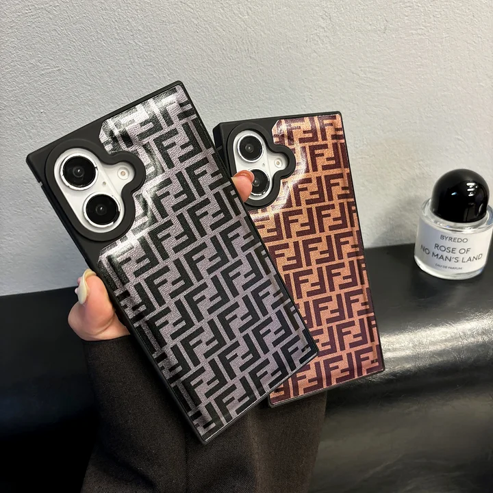 フェンディ fendi カバー iphone17pro 